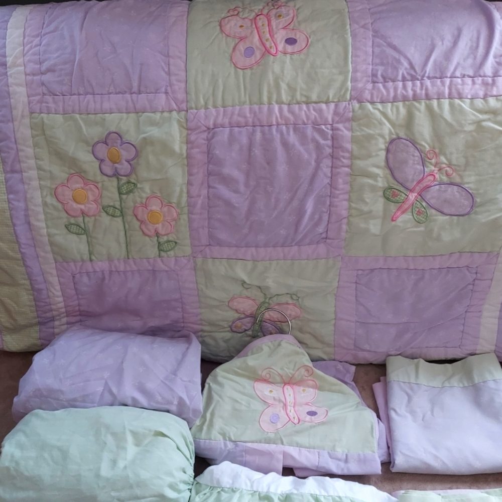 Nursery Bedding/Accessories